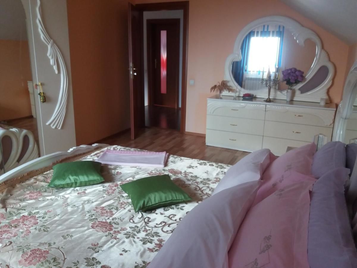 Виллы Casa Irina Пьятра-Нямц-28